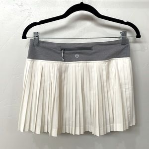 lululemon pleated skirt